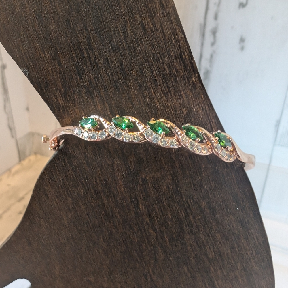 Bradford Exchange Gaynell bangle bracelet